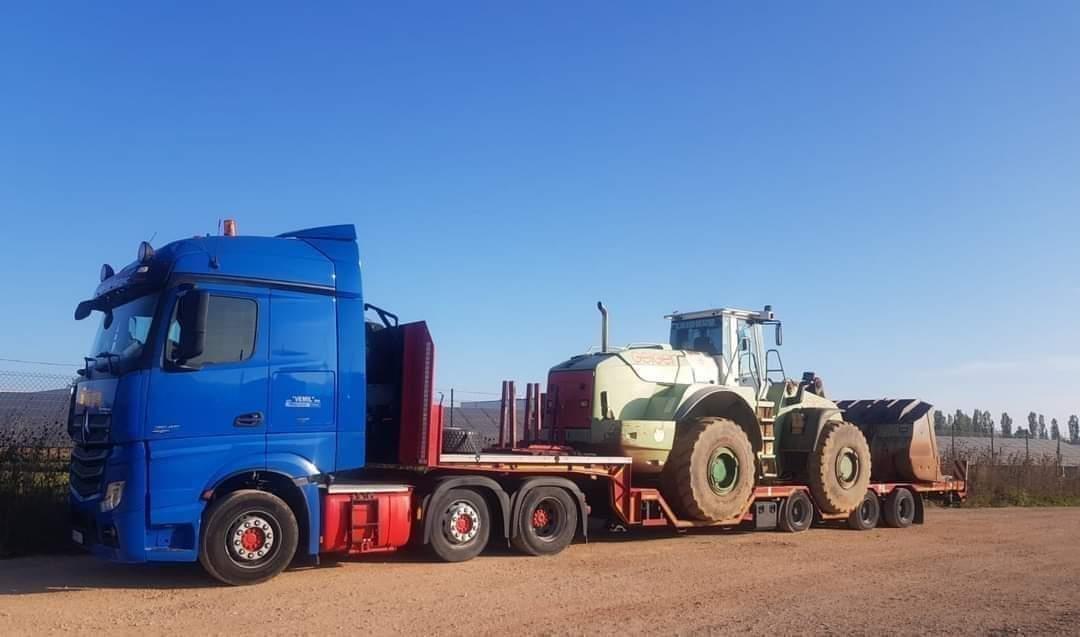 LIEBHERR-574-2PLUS-2-