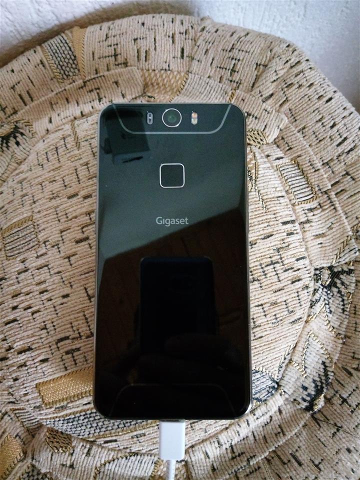 Telefon