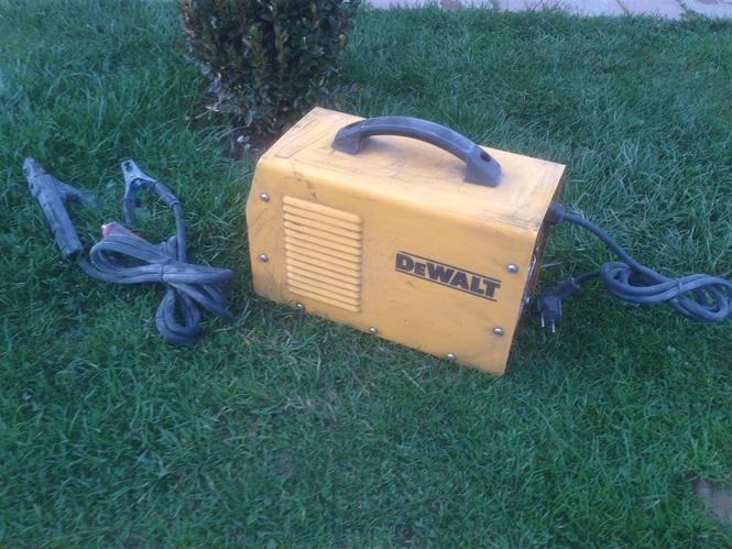 Shfajc DeWaLT 400A