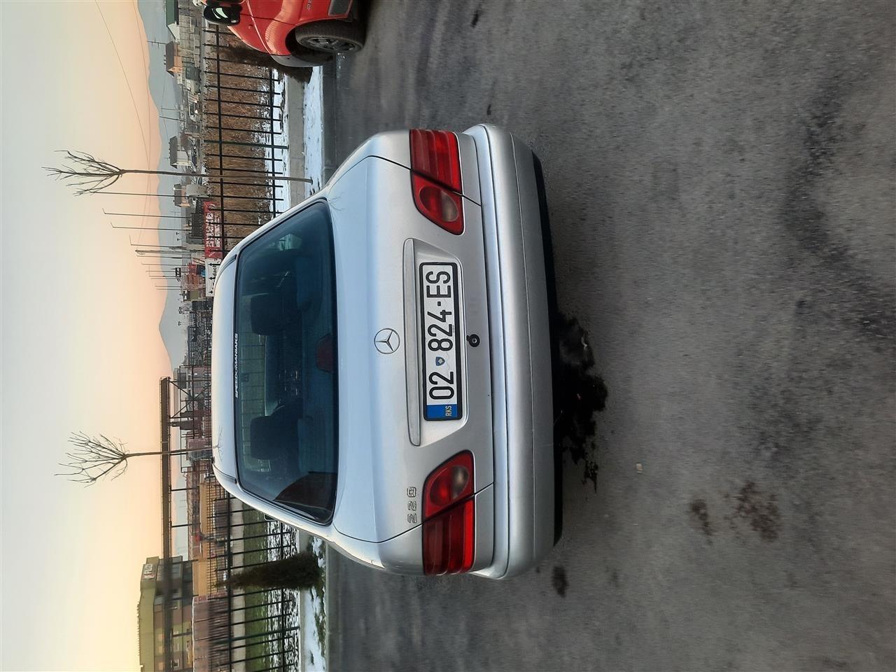 Mercedes-w210-