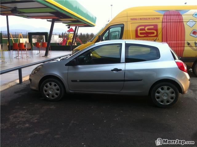Renault-clio--08