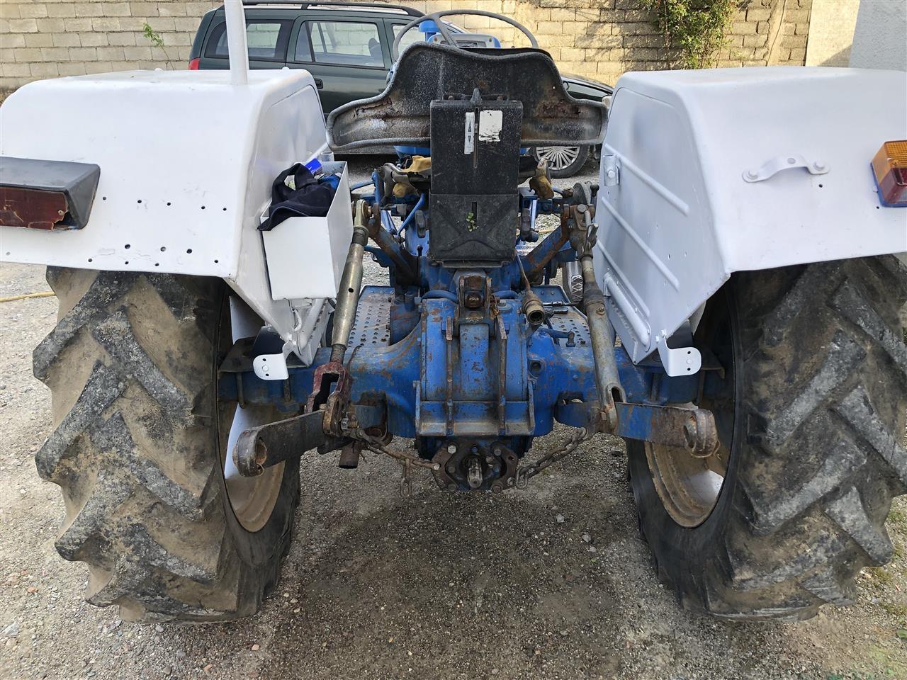 Ford-3000