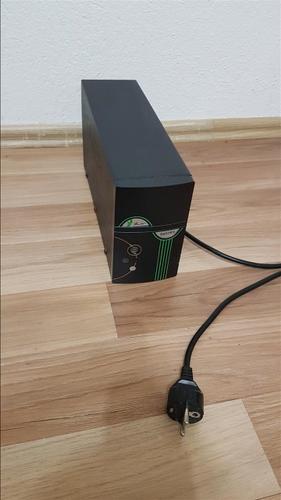UPS 