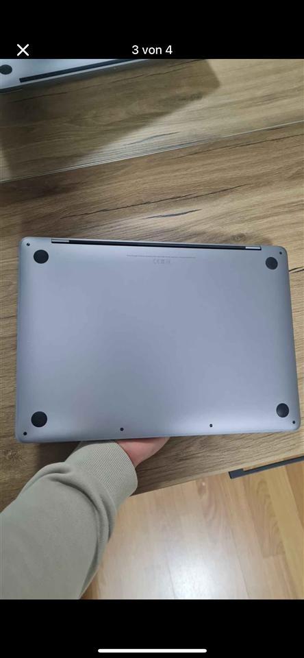 Macbook-Pro-m2