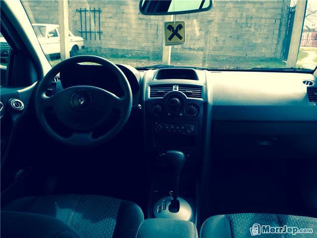 -Renault-Megane--04