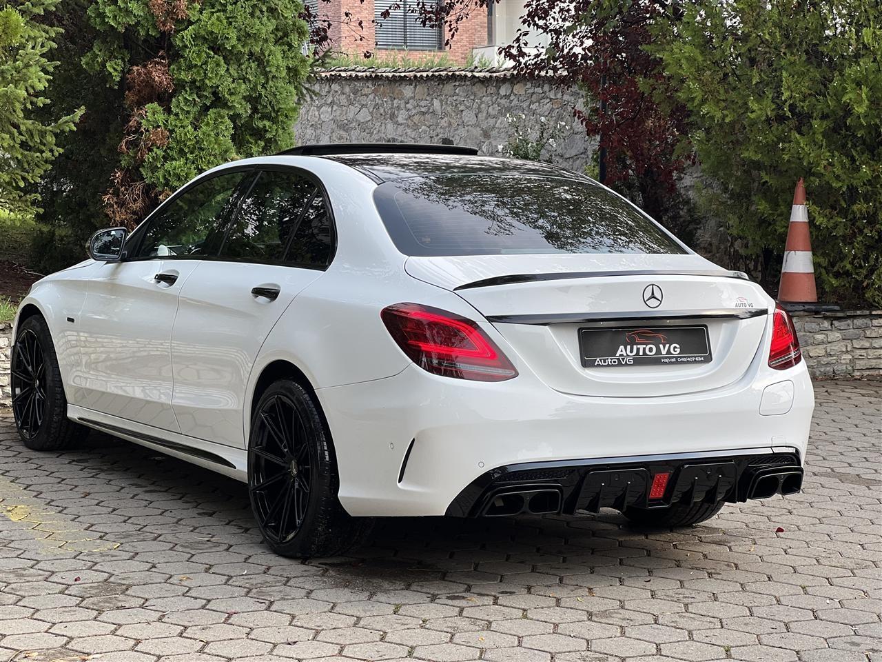 MERCEDES-BENZ-C300-AMG-LINE-2020