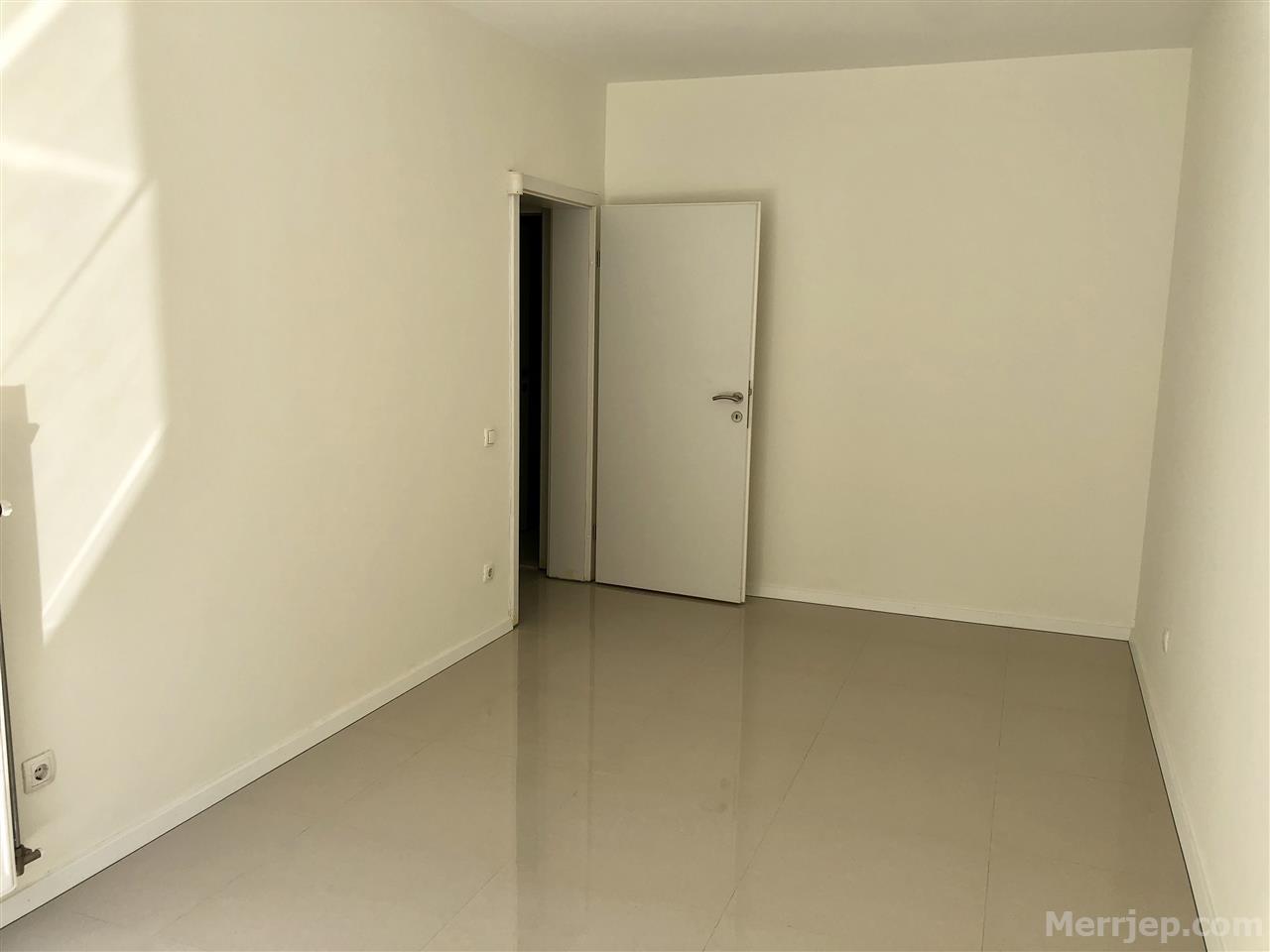 Banesë-me-qira-
