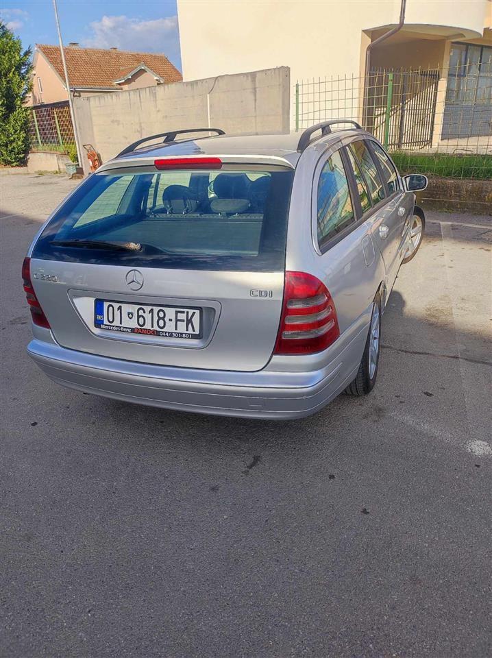 Mercedes-c220