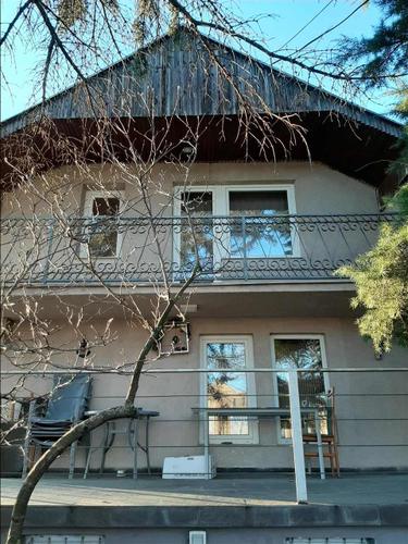 Shtepi/Villa me Qira.