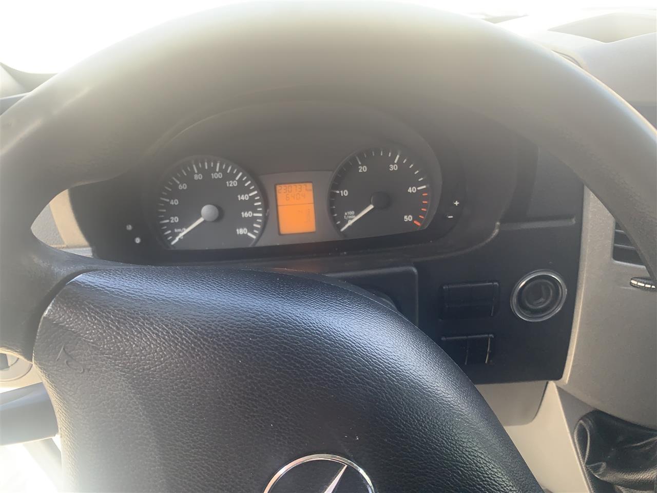 Shitet-Mercedes-Sprinter-