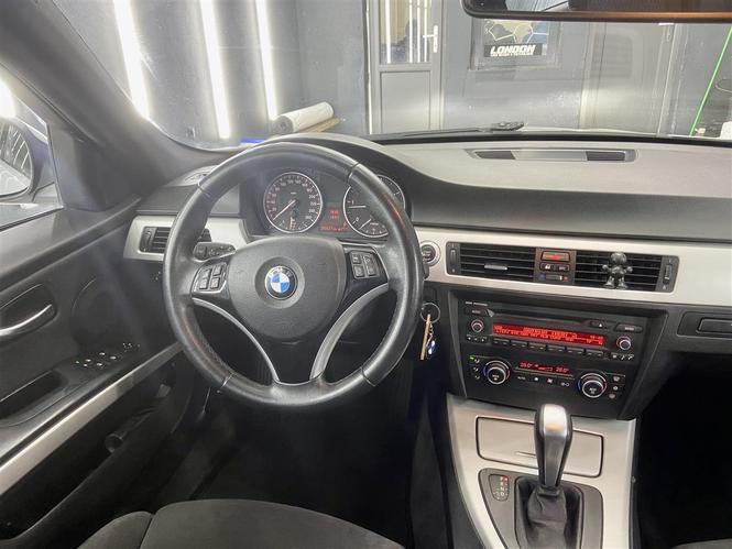 BMW E90 
