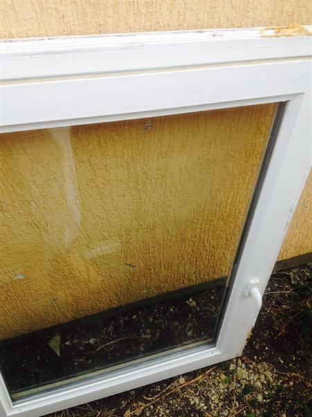Dritarja-e-Plastikës
