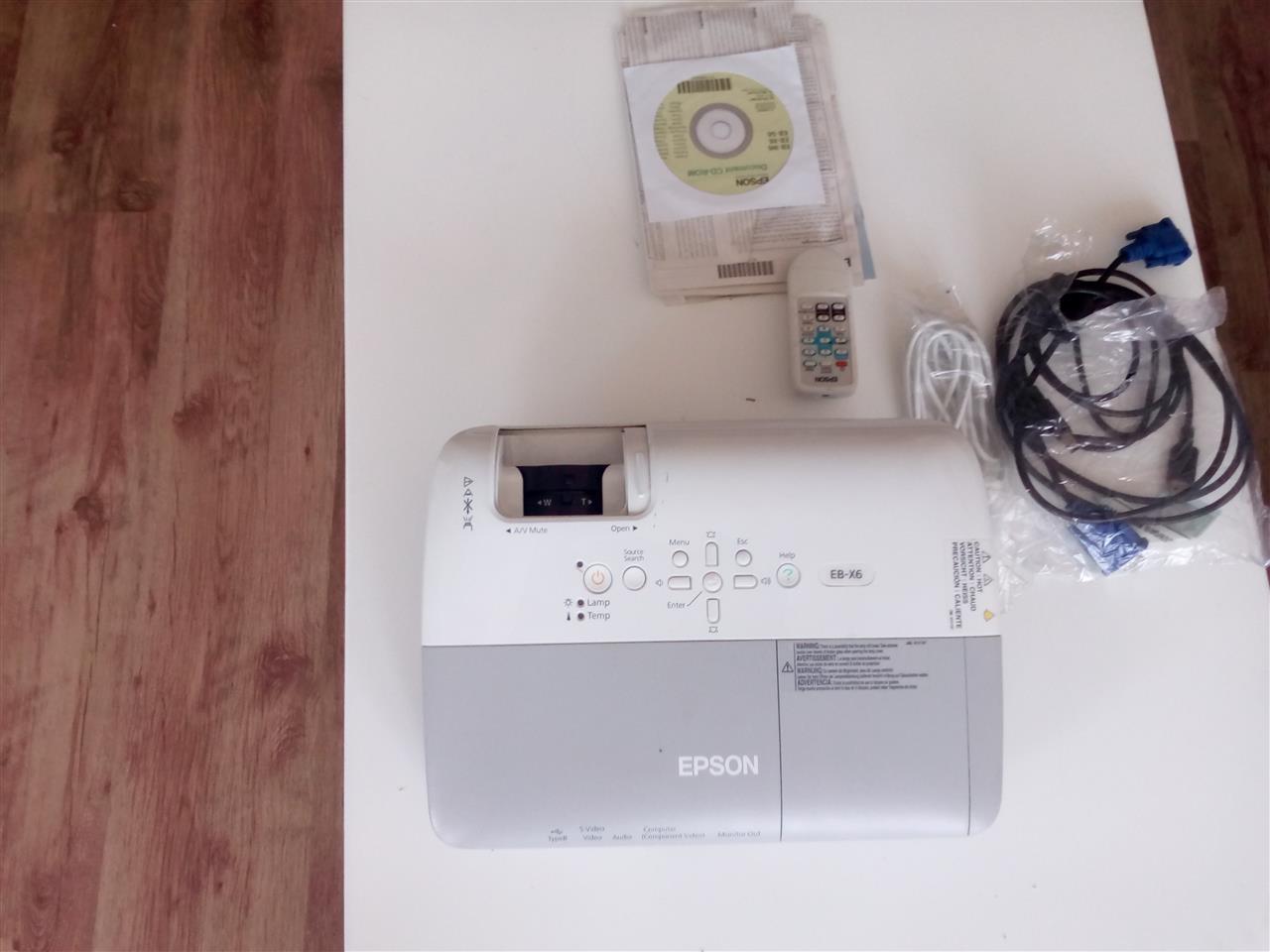 Espon-projector-eb-x-6