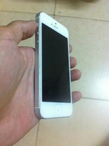 Shes iphonin 5 16gb 