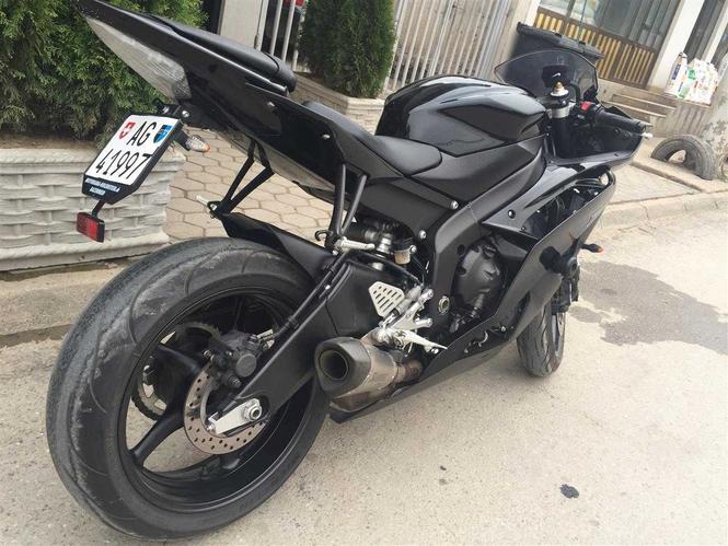 Yamaha R6