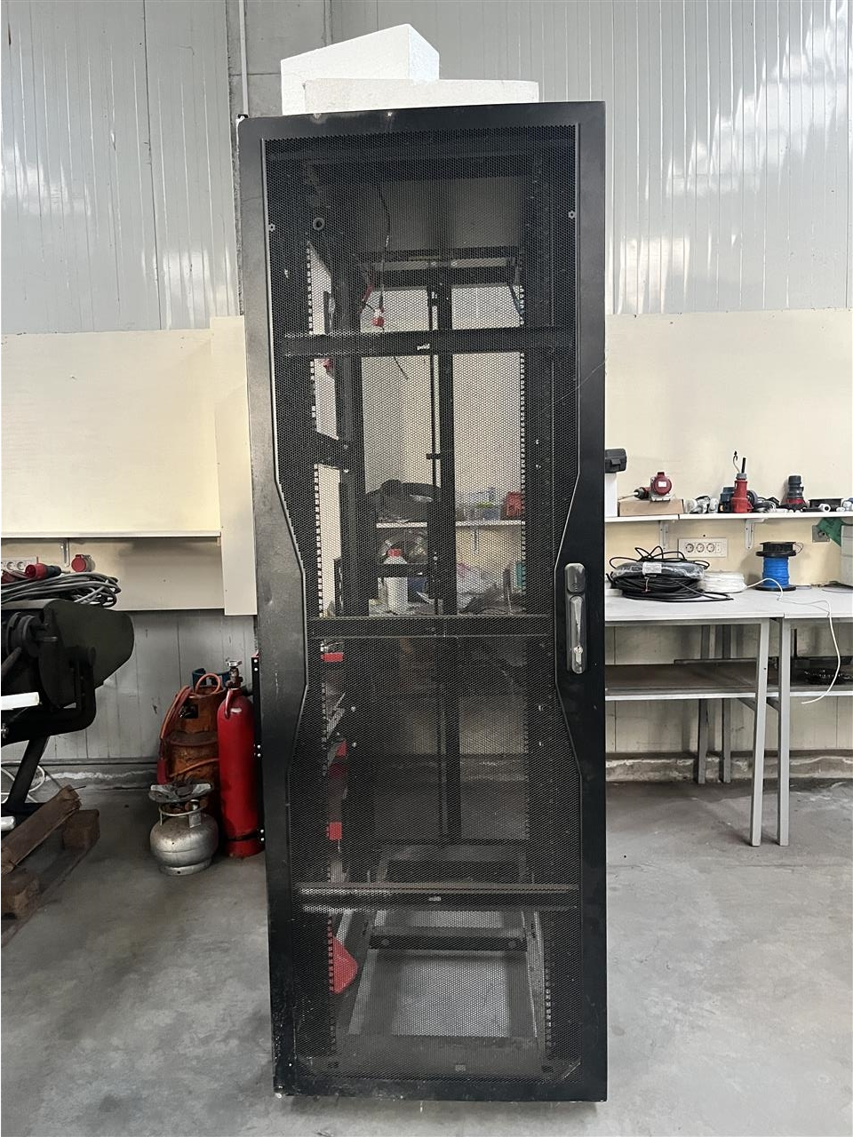 Server-Rack-me-Switch---Kablla