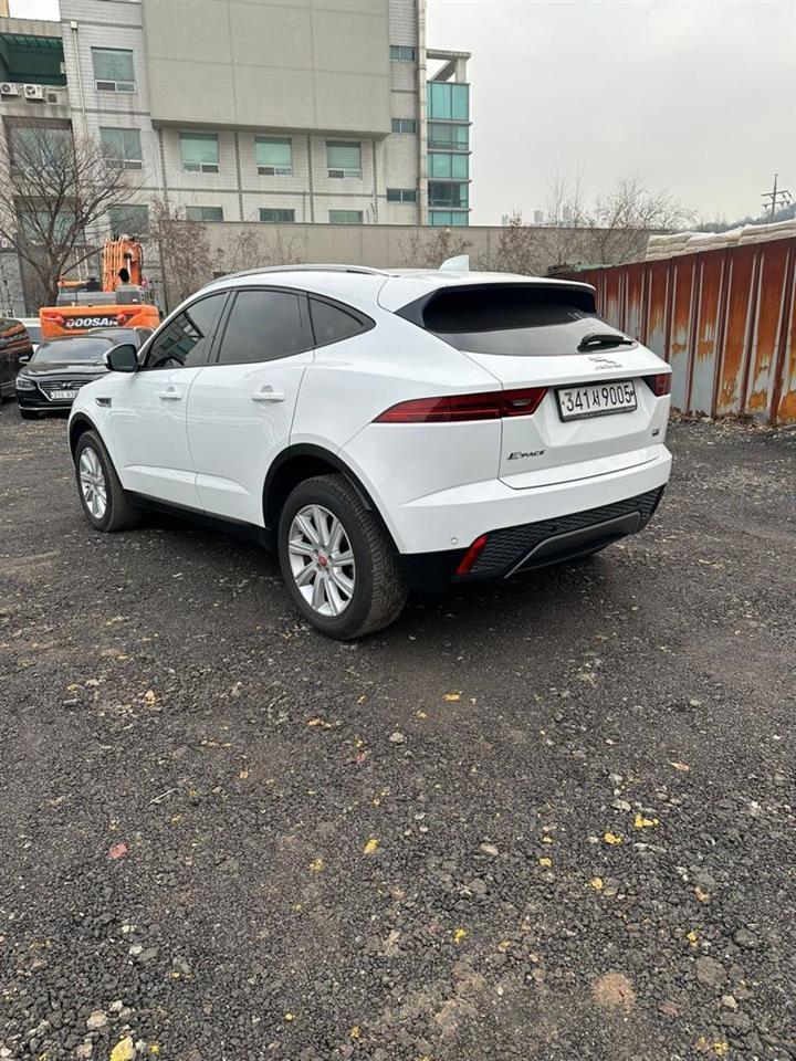 Jaguar-E-Pace-