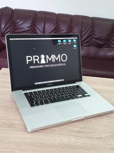 Macbook Pro / i7 