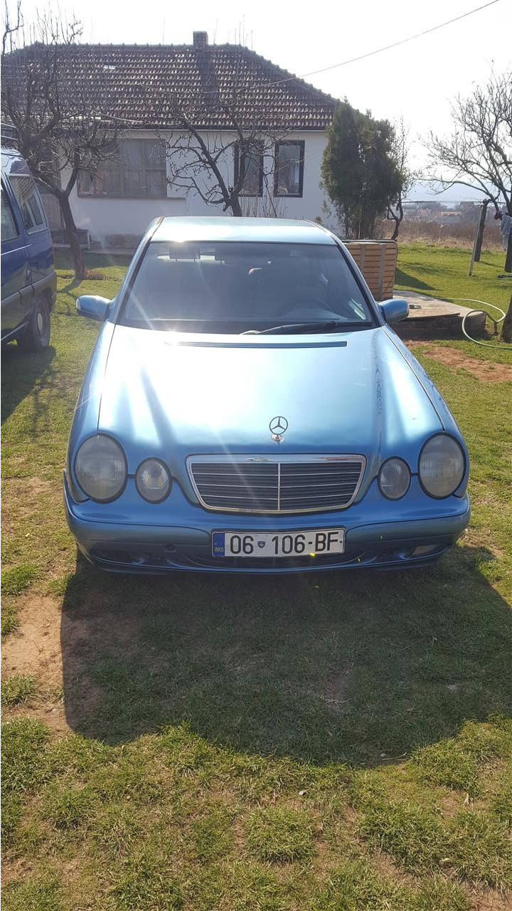 Mercedes-E-Class-270