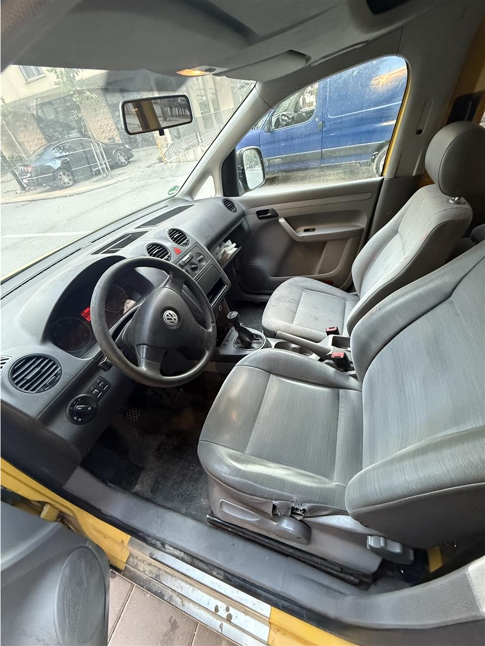Shitet-VW-Volkswagen--Caddy-2-0