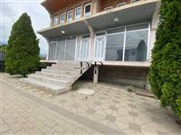 Lokal 60m² me #QIRA në rrugën Jeton Dedushaj - Pejë