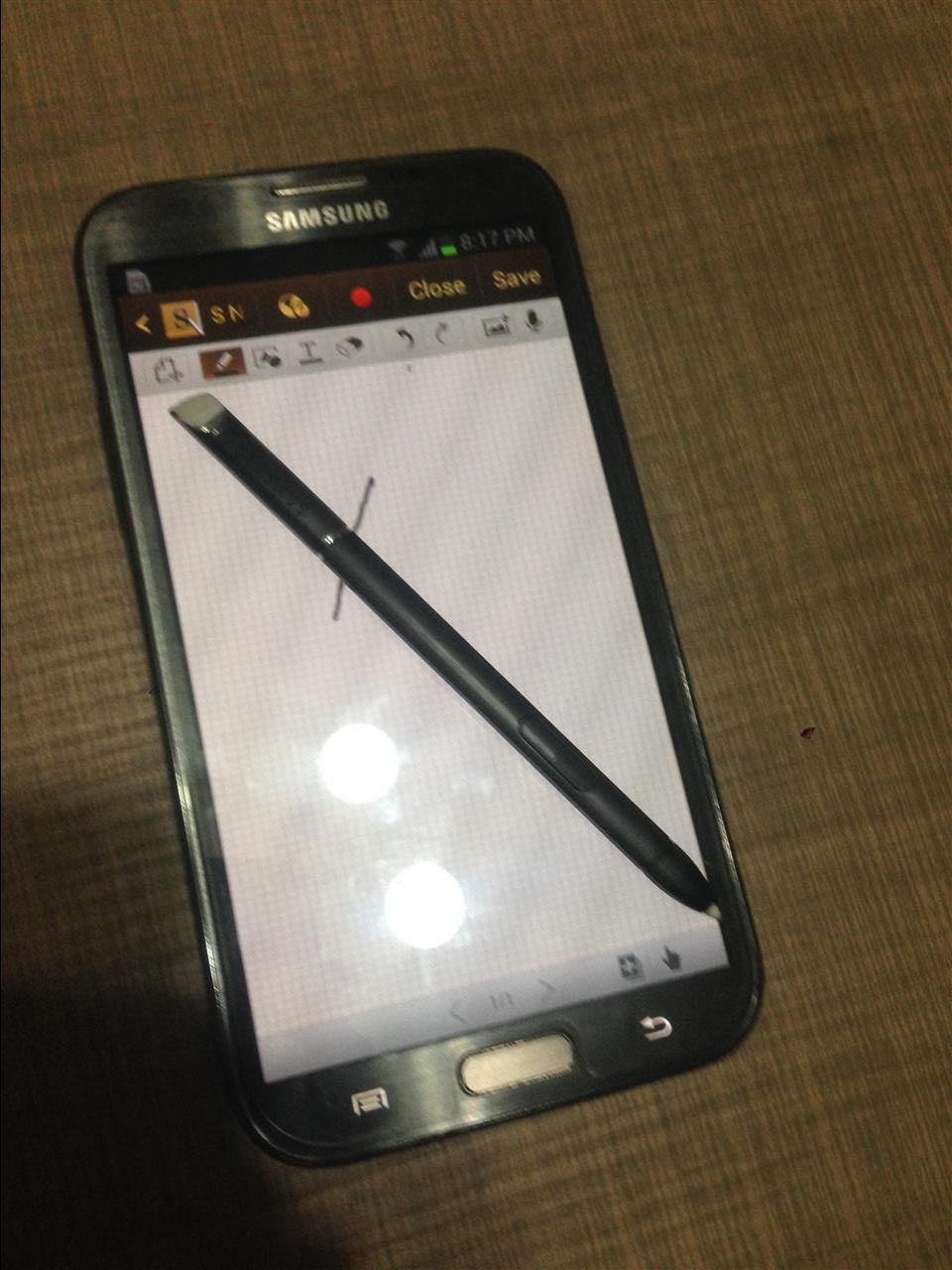 Shes-Sammsung-Galaxy-Note-2