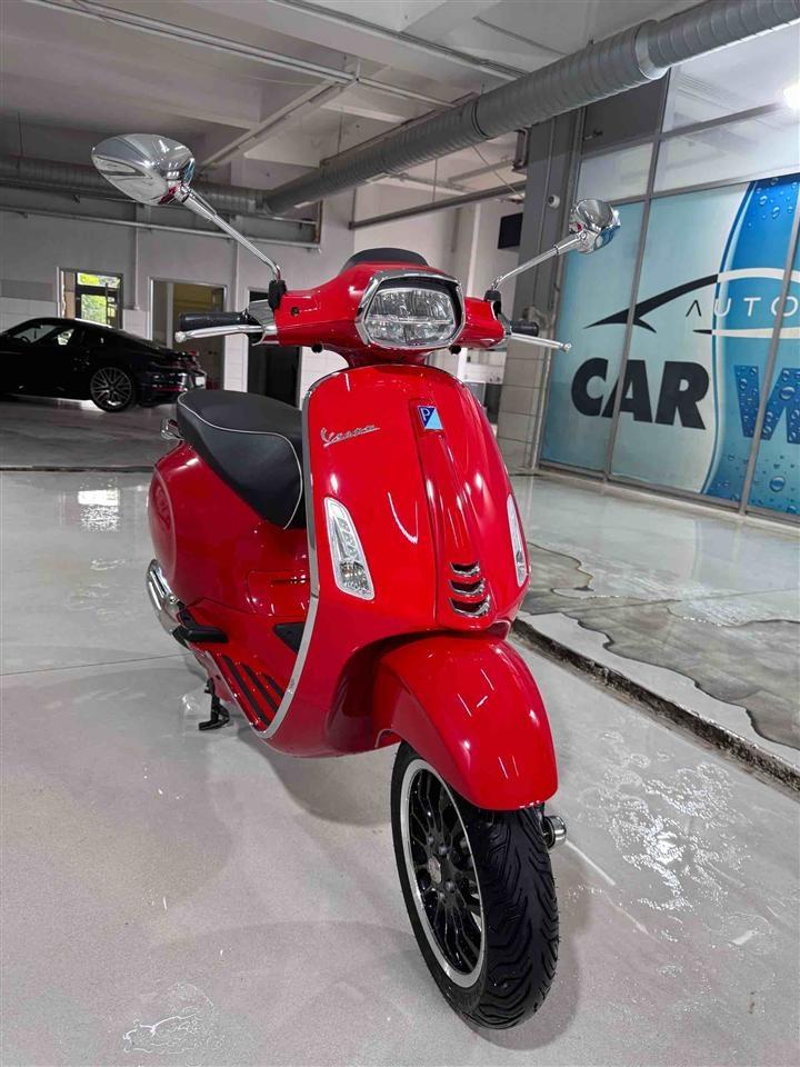 Vespa-Sprint-125cc-2023