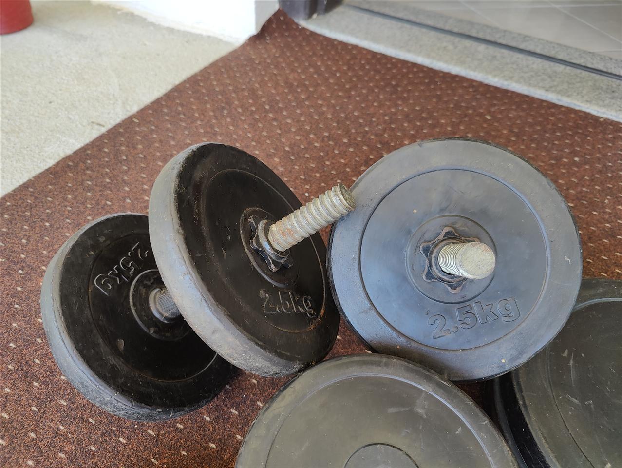 Pesha-per-ngritje-FITNESS-+100kg-dhe-karriga-levizese