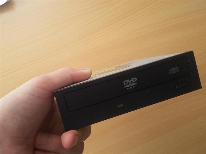 DVD ROM