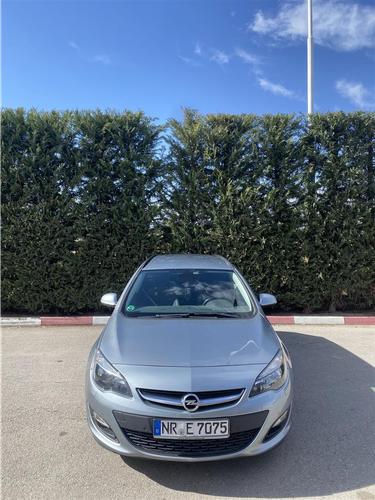 Shitet Opel Astra J 2015