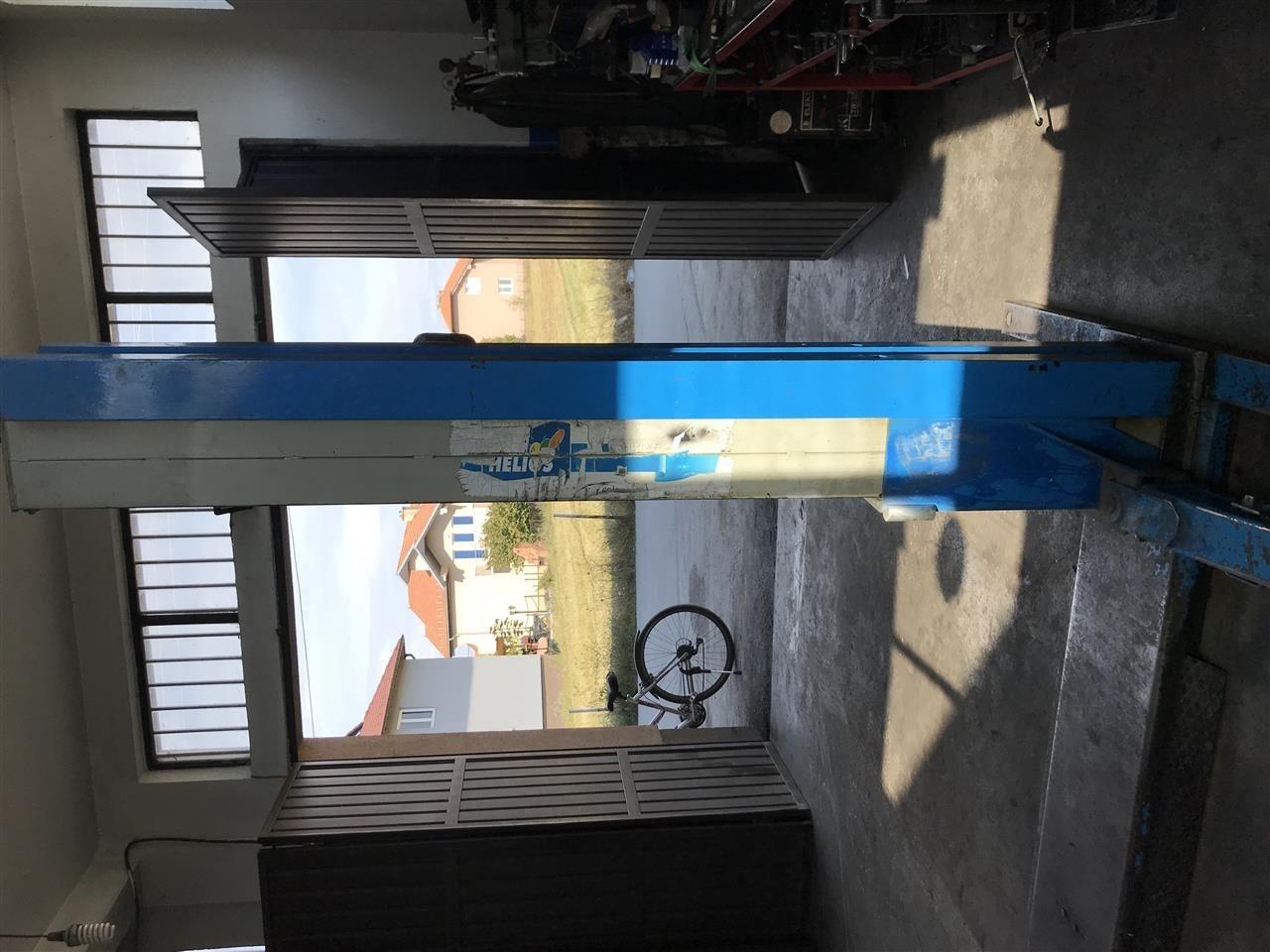 Lift-