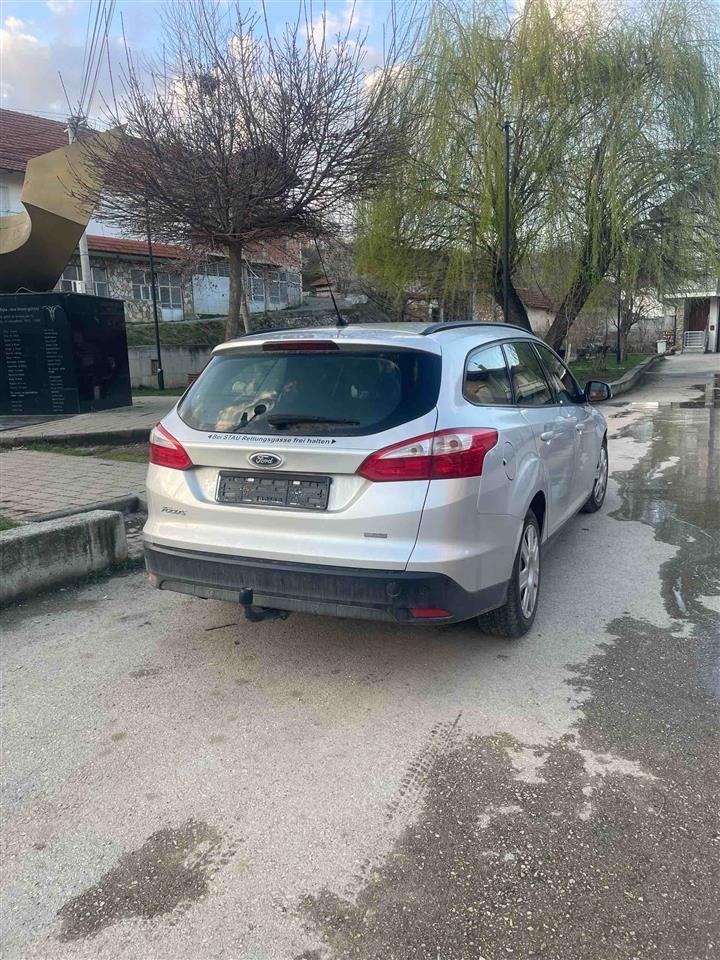 Ford-focus-2013