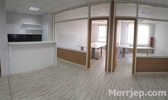 Zyre Moderne 110m² Me Qira Ne Zonen Qender | Prishtinë