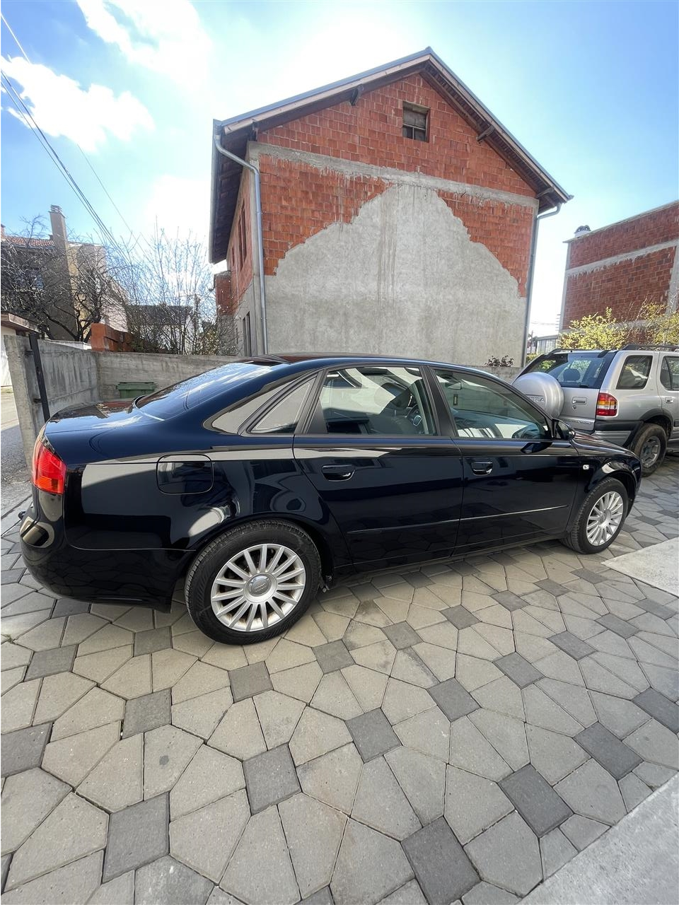 AUDI-A4