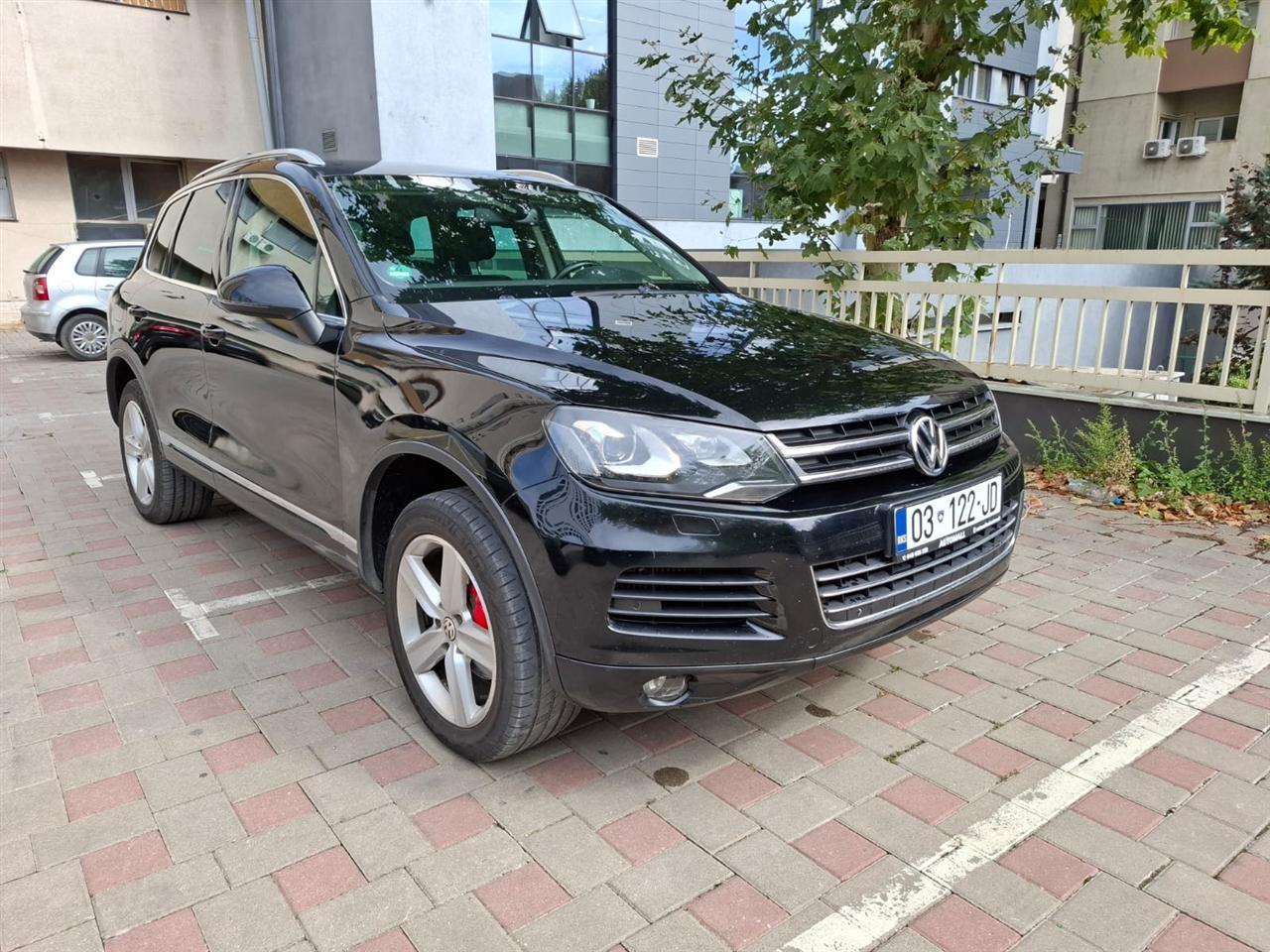 VW-Volkswagen-Touareg-2013-3-0-TDI