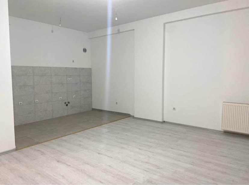 Banes-në-Shitje-me-1-Dhom-Gjumi-te-Gorenje-me-Flet-Poseduese
