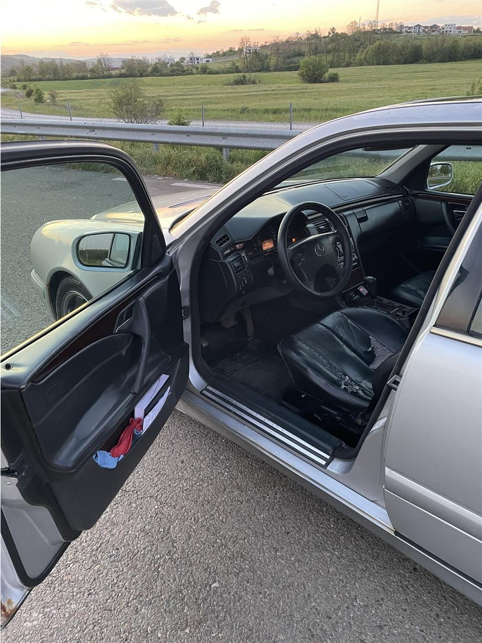 Mercedes-e220