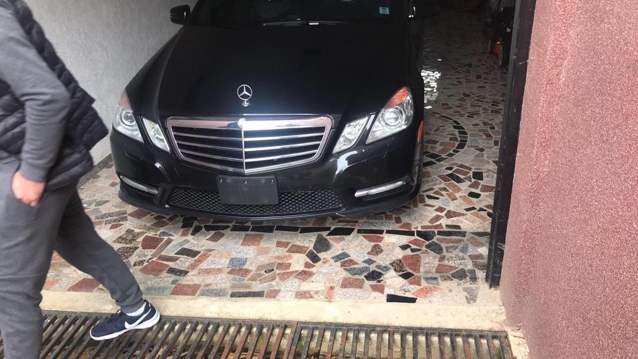 Mercedes-E300
