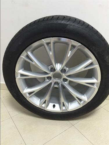 Fellne e re per audi a8