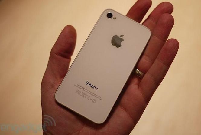 SHES IPHONE 4 