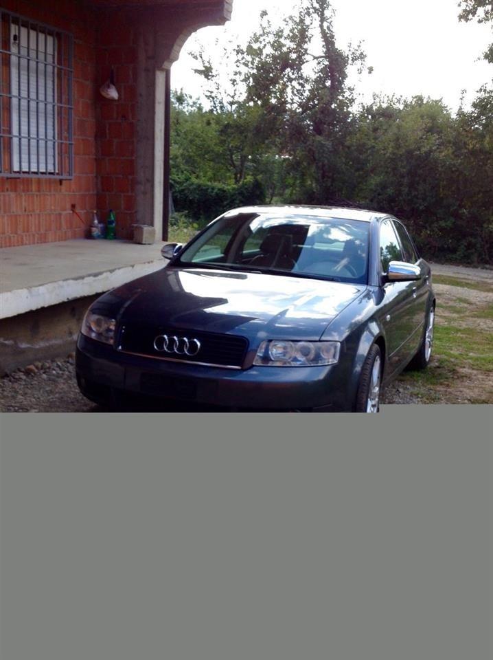 Audi-A4--02-