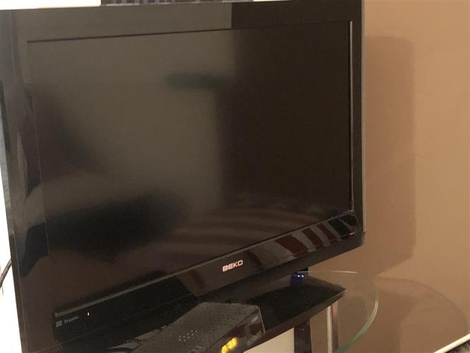 Televizor i thjeshte flat screen