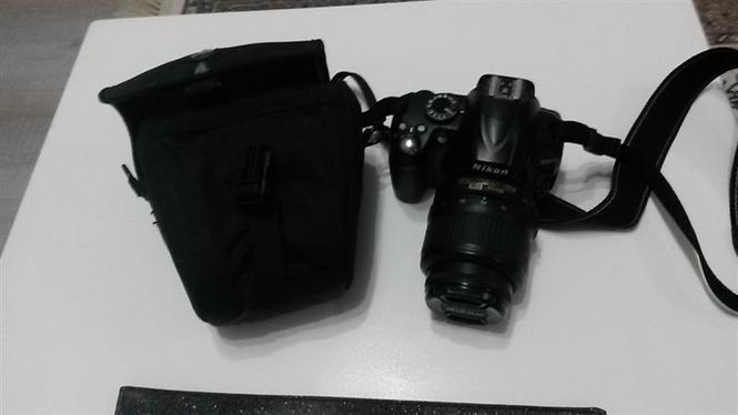 Nikon D3000