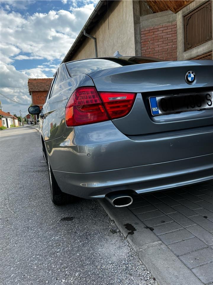 BMW-320-