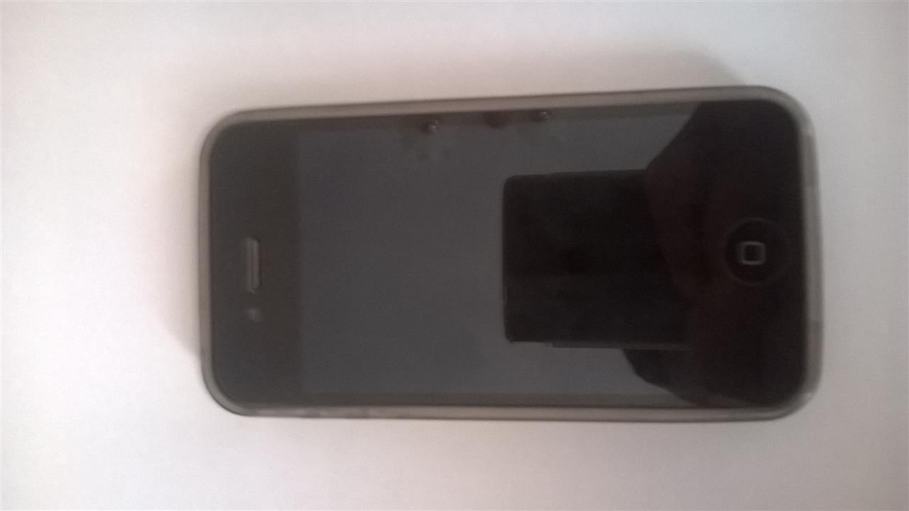 shes-iphone-4s-