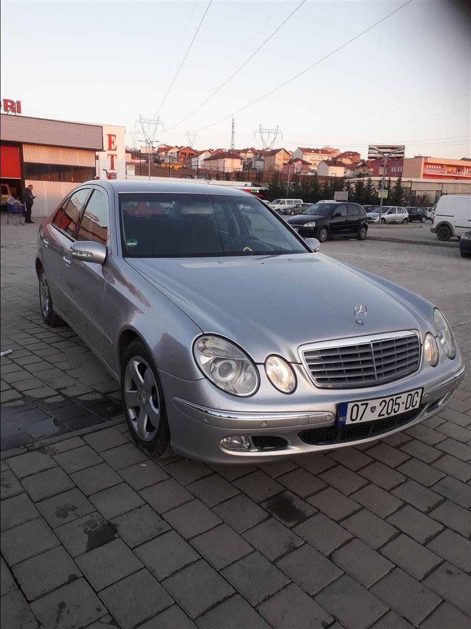 Mercedes-E220