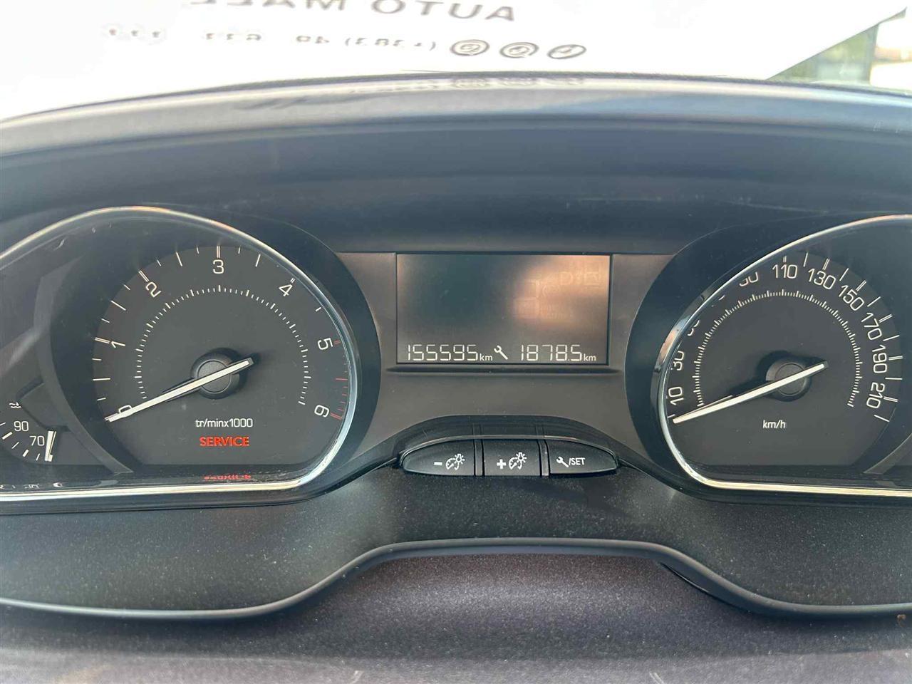 OFERTE--PEUGEOT-2008-1-6-E-HDI-AUTOMATIK-2015--155mi-km-n319