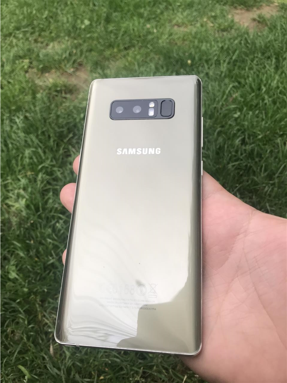 iPhone---samsung