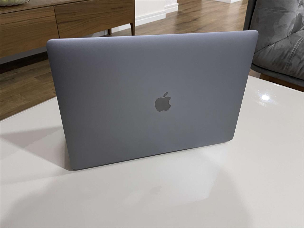 Macbook-Pro