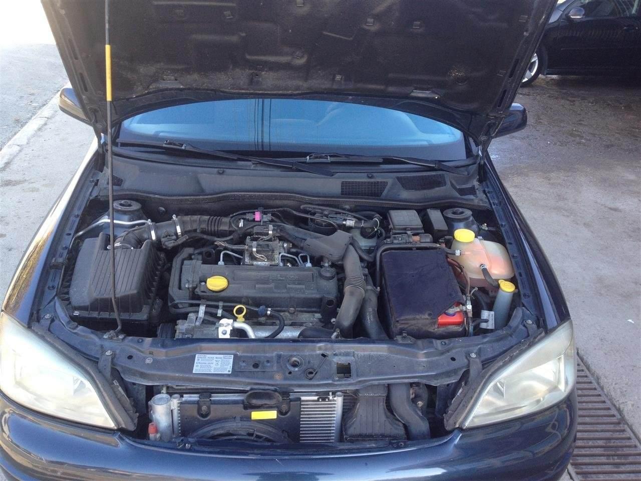 -Opel-Astra-2003
